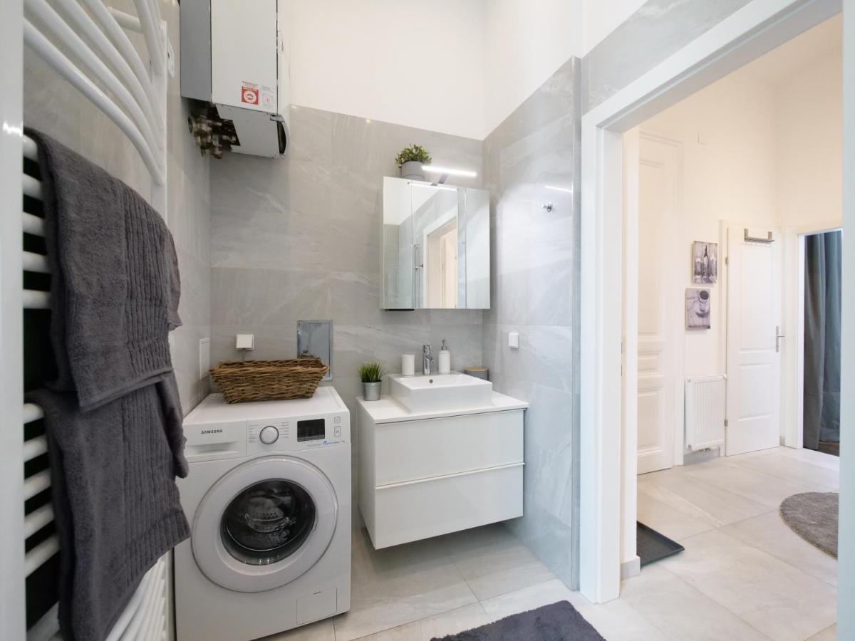 Stylish City Center Apartment Vienna Exterior photo