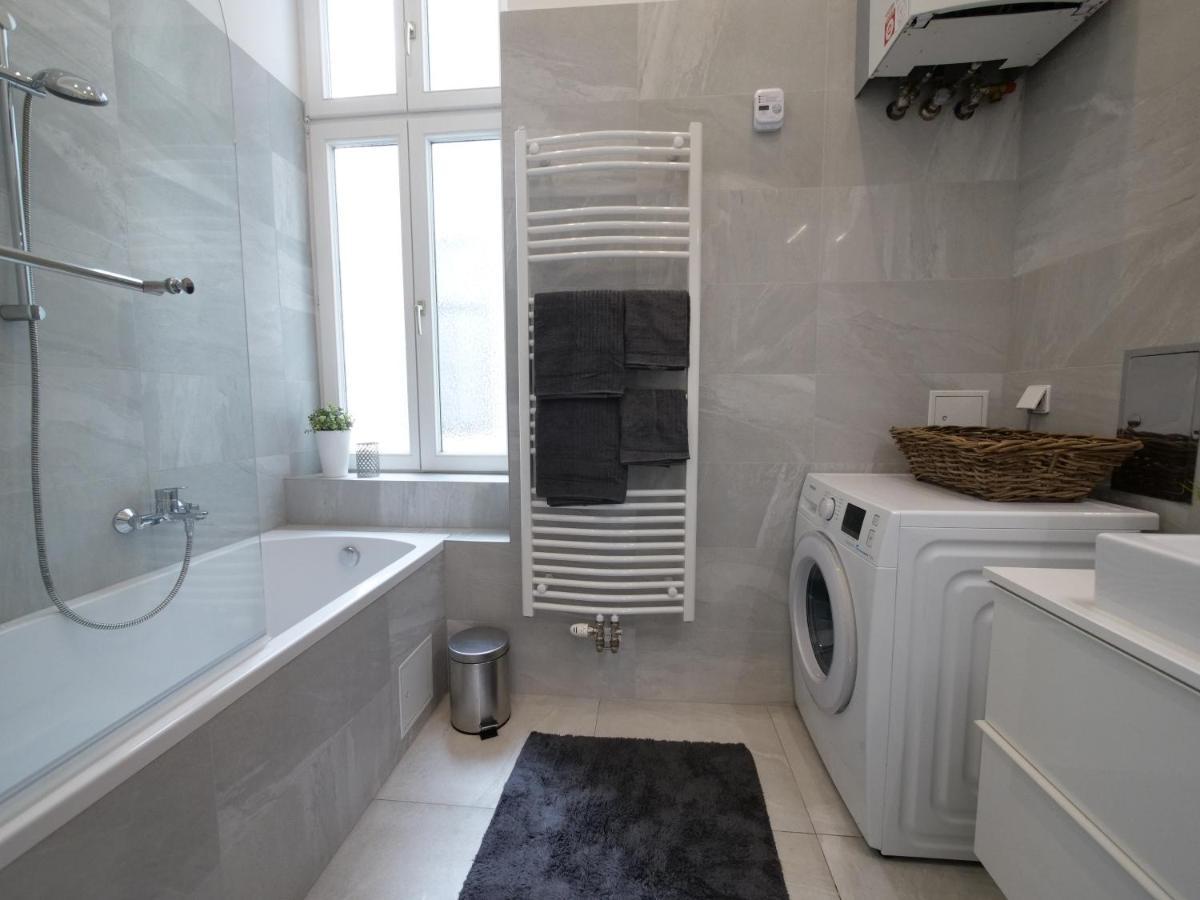 Stylish City Center Apartment Vienna Exterior photo